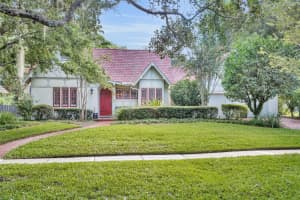 1230 GOLDEN LANE, ORLANDO, FL 32804 - MLS#MFRO6356345