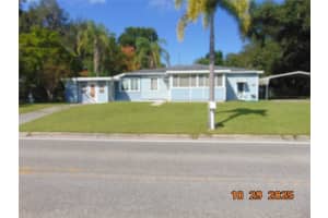 884 E 20th St Sanford, FL 32771 - Off Market