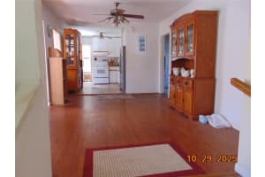 884 E 20th St Sanford, FL 32771 - Off Market
