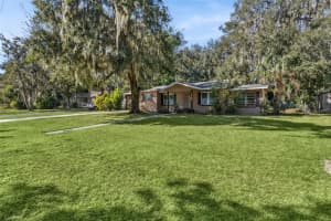 1607 LAKEVIEW AVENUE, LEESBURG, FL 34748 - MLS#MFRO6356393