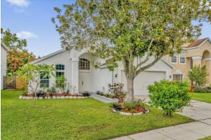 813 GARDEN GLEN LOOP, LAKE MARY, FL 32746 - MLS#MFRO6356526