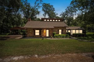 1517 MANOR WAY, DELAND, FL 32720 Sold 12/01/25