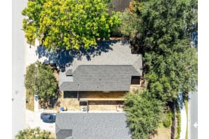 4006 WALTHAM FOREST DRIVE, TAVARES, FL 32778 - MLS#MFRO6357479