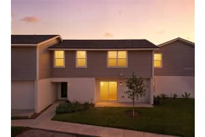 222 Carpenters Way #70, LAKELAND