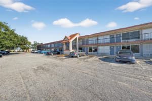 43420 HIGHWAY 27 #Unit 123, DAVENPORT, FL 33837 - MLS#MFRO6357517