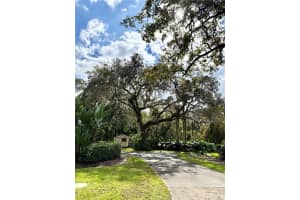 480 COUNTRY CLUB DRIVE, LONGWOOD, FL 32750 Sold 12/08/25
