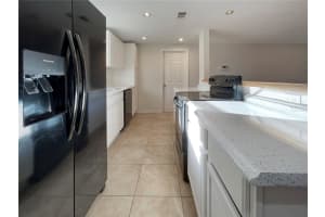 2132 MCINTOSH ROAD, SARASOTA, FL 34232 - MLS#MFRO6357613