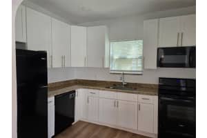 403 AVENUE J SE, WINTER HAVEN, FL 33880 - MLS#MFRO6357776