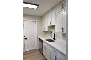 3659 LALANI WAY, SARASOTA, FL 34232 - MLS#MFRO6357955