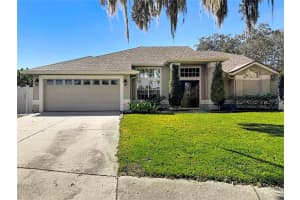 10729 OAK GLEN CIRCLE, ORLANDO, FL 32817 - MLS#MFRO6358003