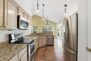 1140 PEBBLE BEACH COURT, APOPKA, FL 32712 - MLS#MFRO6358289