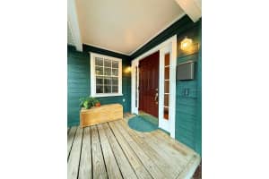 220 ORLANDO STREET, ORLANDO, FL 32804 Sold 12/08/25