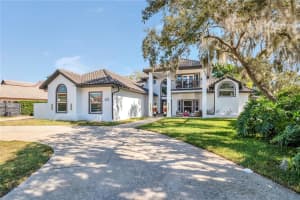 9215 CYPRESS COVE DRIVE, ORLANDO, FL 32819 - MLS#MFRO6358679