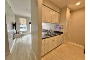 860 ORANGE AVENUE, ORLANDO, FL 32801 - MLS#MFRO6358700