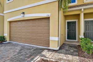 218 MUSCOGEE LANE, ORLANDO, FL 32825 - MLS#MFRO6358722