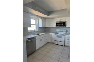 12300 PARK BOULEVARD, SEMINOLE, FL 33772 - MLS#MFRO6358776