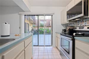 5284 WILLOW COURT, ORLANDO, FL 32811 - MLS#MFRO6358871