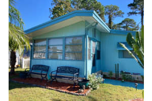 2824 MANATEE ROAD, TAVARES, FL 32778 - MLS#MFRO6359718