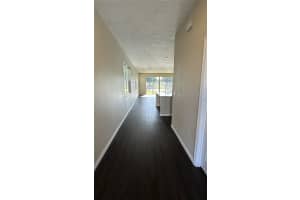 619 LAKE SHORE PARKWAY, DAVENPORT, FL 33896 - MLS#MFRO6359798