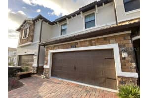 8515 Honors St, DAVENPORT