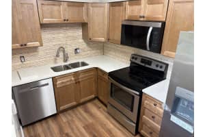 401 36TH STREET, GAINESVILLE, FL 32607 - MLS#MFRO6359816