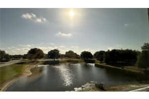 615 LAKE SHORE PARKWAY, DAVENPORT, FL 33896 - MLS#MFRO6359843