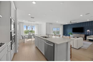 3285 ELLSWORTH AVENUE, DAVENPORT, FL 33837 - MLS#MFRO6359886