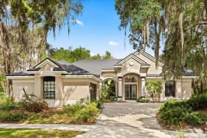 622 W Palm Valley Dr, OVIEDO