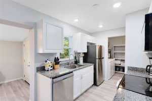 2190 PATTERSON AVENUE, ORLANDO, FL 32811 - MLS#MFRO6360225