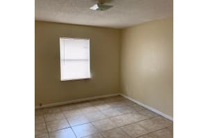 518 PINEWOOD AVENUE, LAKELAND, FL 33815 - MLS#MFRO6360334