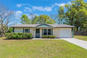 913 JACARANDA DRIVE, LADY LAKE, FL 32159 - MLS#MFRO6360381