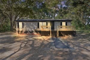 16900 134TH AVENUE ROAD, WEIRSDALE, FL 32195 Sold 02/24/26