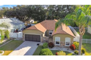 220 SOUTH AVENUE, EUSTIS, FL 32726 - MLS#MFRO6360728