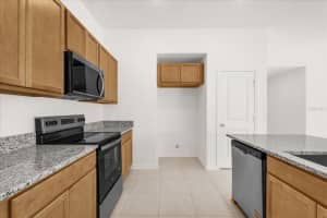 3421 NARROWS DRIVE, LAKELAND, FL 33810 - MLS#MFRO6360834