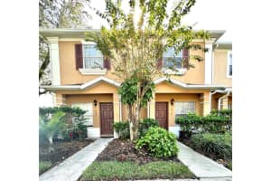 918 Chelsea Dr, DAVENPORT