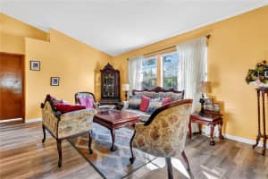 5907 SHORE BREEZE LANE, ORLANDO, FL 32810 - MLS#MFRO6360937