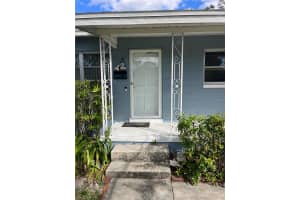 1951 CRYSTAL LAKE DRIVE, ORLANDO, FL 32806 - MLS#MFRO6361225