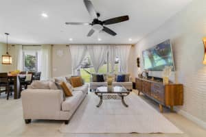 1970 STANDING ROCK CIRCLE, OAKLAND, FL 34787 - MLS#MFRO6361226