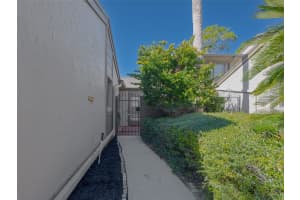 471 MEADOWOOD BOULEVARD, FERN PARK, FL 32730 Sold 04/16/26