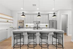 902 SHADY LANE DRIVE, ORLANDO, FL 32804 - MLS#MFRO6361585