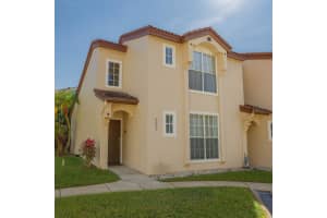8708 Papaya Dr, KISSIMMEE