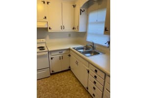 890 VINCENT DRIVE, MOUNT DORA, FL 32757 - MLS#MFRO6361774