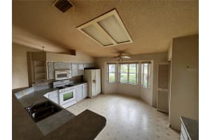 6042 WADE STREET, LEESBURG, FL 34748 - MLS#MFRO6361880