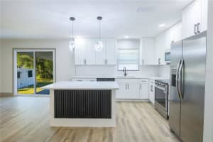 2732 WESTSIDE DRIVE, LEESBURG, FL 34748 - MLS#MFRO6361919