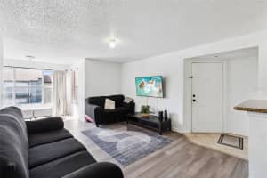 5120 CONROY RD #28, ORLANDO, FL 32811 - MLS#MFRO6362276