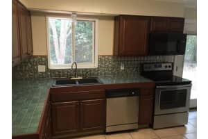 631 34TH TERRACE, GAINESVILLE, FL 32607 - MLS#MFRO6362501