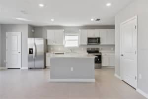 1087 SILVERLAKE BOULEVARD, LAKE ALFRED, FL 33850 Sold 01/05/26