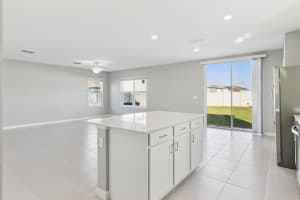 1087 SILVERLAKE BOULEVARD, LAKE ALFRED, FL 33850 Sold 01/05/26