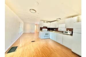 927 VILLAGE DRIVE, WILDWOOD, FL 34785 - MLS#MFRO6362591