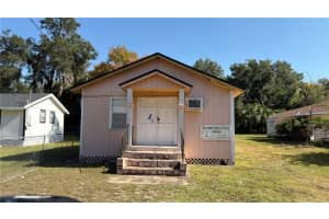 1121 ADELLE AVENUE, DELAND, FL 32720 - MLS#MFRO6362715